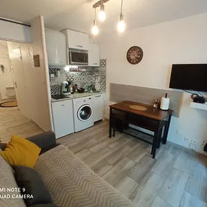 https://studio-climatise-50-m-de-la-prom-wifi.fr-provencehotel.com