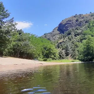 https://camping-le-viaduc-ardeche.hotels-rhonealpes.com